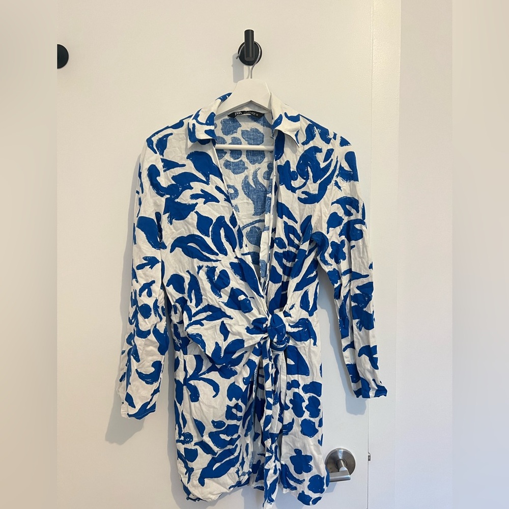 Blue and white printed Zara dress with tie at the side